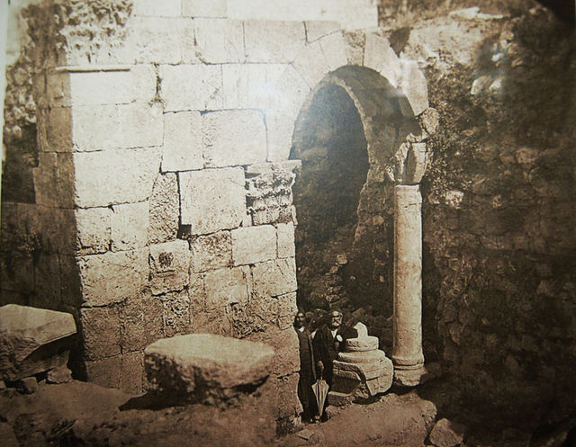 Иерусалимский архитектор Конрад Шик на русских раскопках в Иерусалиме. 1883 год