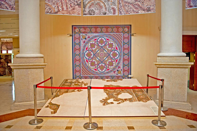 Элементы византийской мозаики VI века