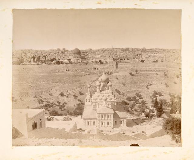 Вид на храм св. Марии Магдалины и Храмовую гору старого города Иерусалима