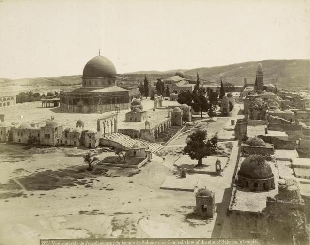 Общий вид на Храмовую гору. Фотографы Ф. Бонфис и Цангаки. Март 1894 г. © Иерусалимское отделение ИППО