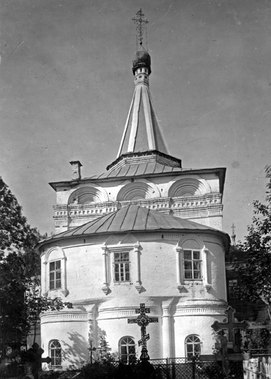 Кладбище у Успенской церкви Печерского монастыря, где был похоронен отец Паисий