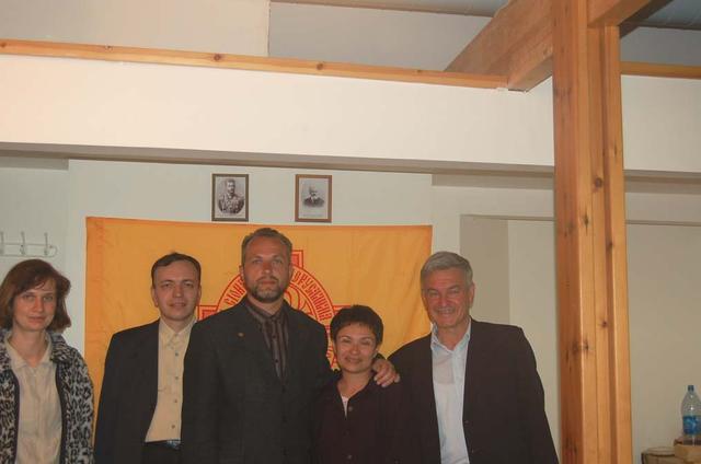Члены Нижегородского и Иерусалимского отделений в офисе Иерусалимского отделения ИППО. 23 апреля 2006 г.