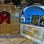 Гробница преп. Феодосия Великого в пещере трех волхвов