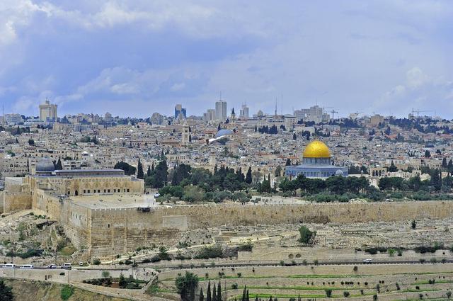 Вид на Храмовую гору старого города с вершины горы Елеон