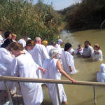 С паломниками из Санкт-Петербурга на месте Крещения на реке Иордан. 18 октября 2012 г.